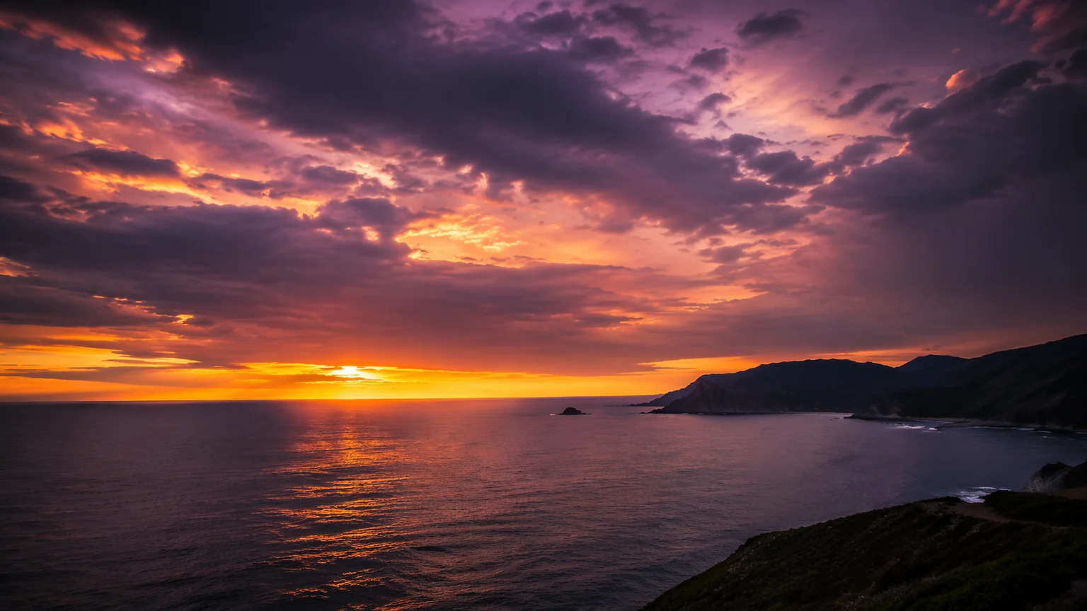 Paisaje oceánico generado por IA al atardecer con formaciones de nubes dramáticas y luz cálida en el horizonte